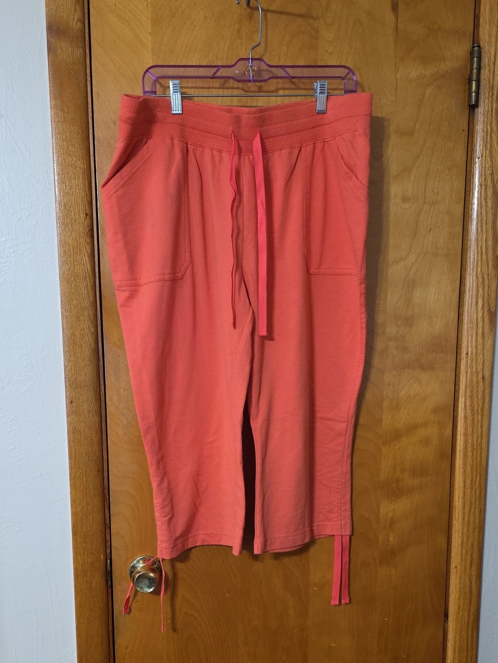 Bobbie Brooks Coral Drawstring Capris with Front Pockets